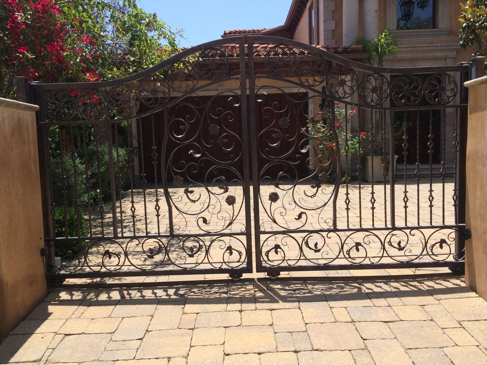 ESTATE IRON GATES